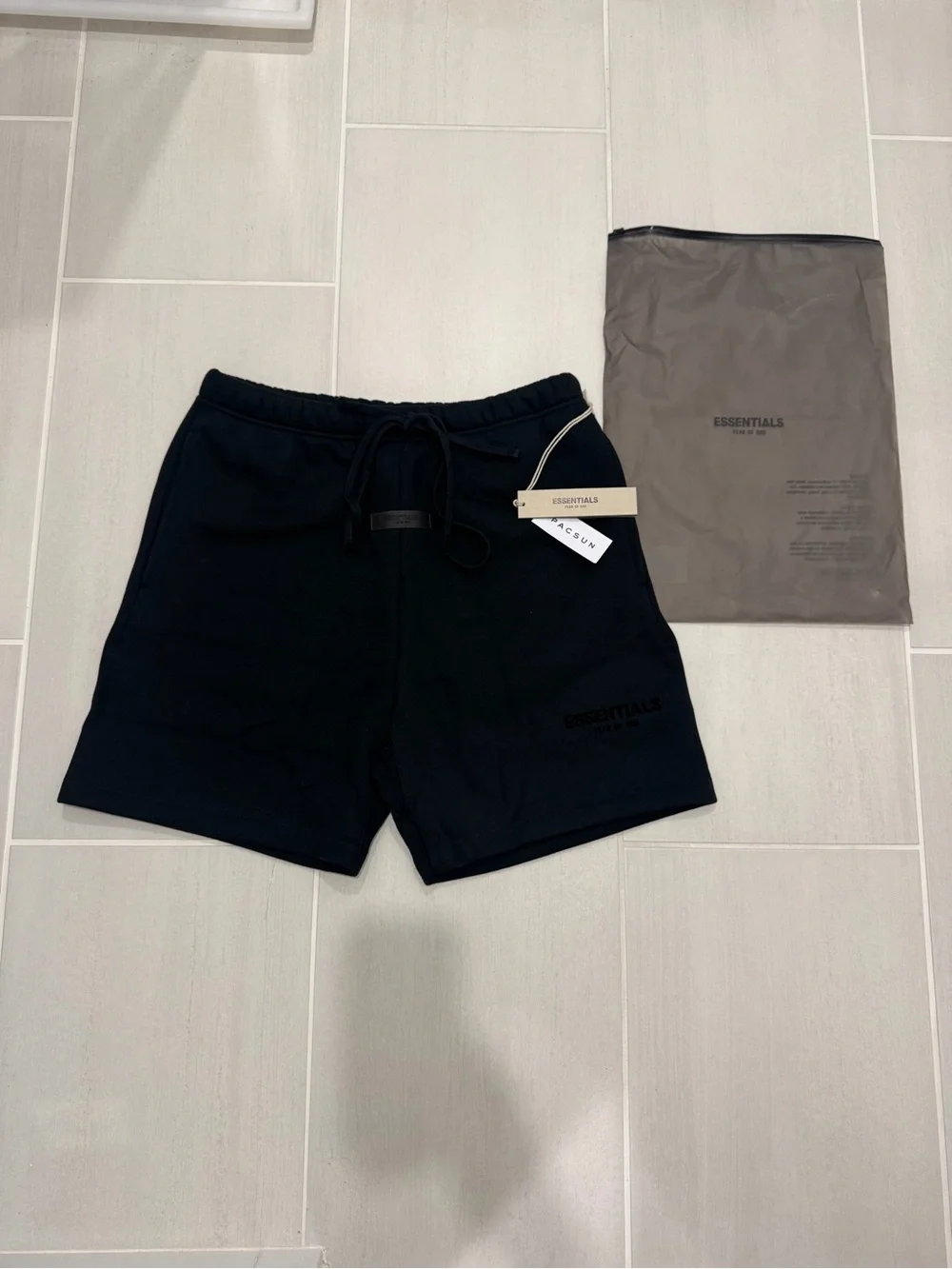 Essentials Fear of God Stretch Limo/Black Shorts